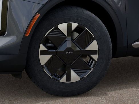 New 2026 Kia Sportage LX image 9