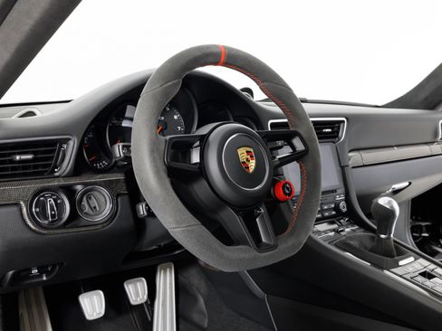 Used 2017 Porsche 911 Carrera GTS RWD image 18