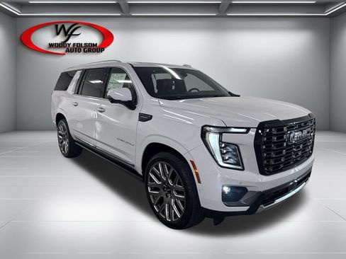 New 2026 GMC Yukon XL Denali Ultimate w/ LPO, Floor Liner Package AWD/4WD image 3