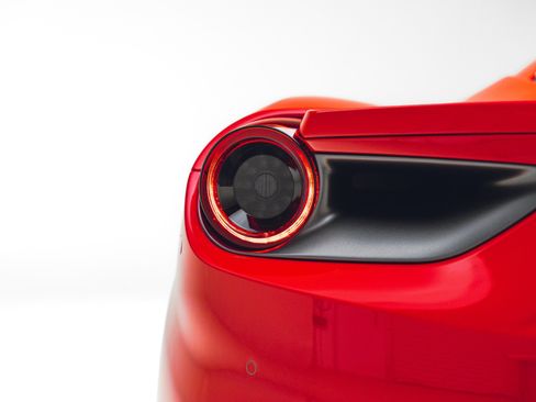 Used 2017 Ferrari 488 GTB RWD image 29