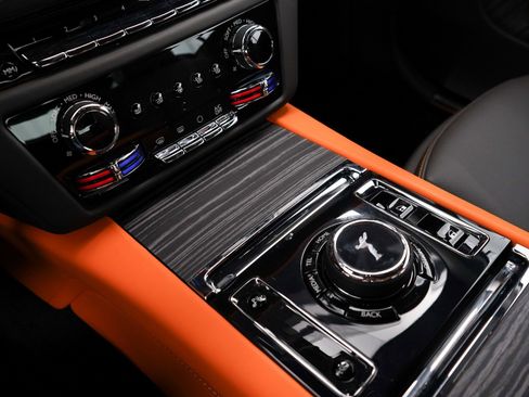 New 2025 Rolls-Royce Spectre w/ Spectre Launch Package image 33