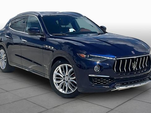 Used 2021 Maserati Levante GranLusso AWD/4WD image 2