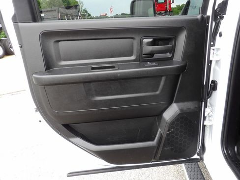 Used 2024 RAM 5500 Tradesman w/ Chrome Appearance Group AWD/4WD image 30