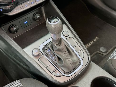 Used 2023 Hyundai Kona SE w/ Cargo Package image 24