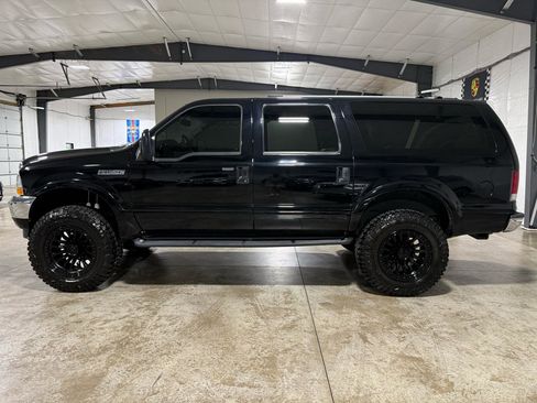 Used 2001 Ford Excursion Limited image 3