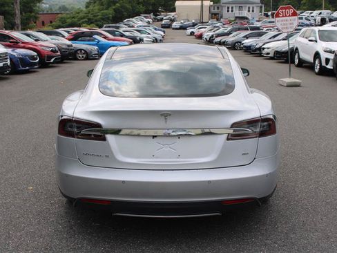Used 2015 Tesla Model S 85 RWD image 6