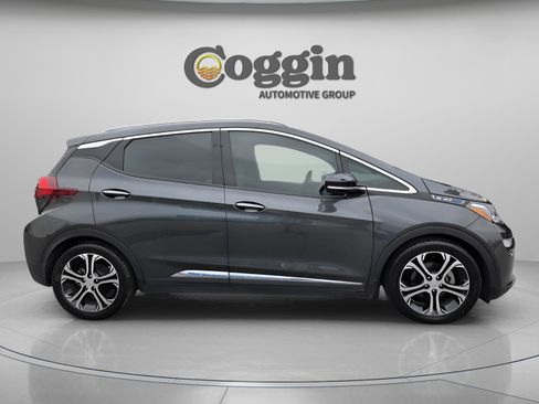Used 2019 Chevrolet Bolt Premier w/ Infotainment Package image 4