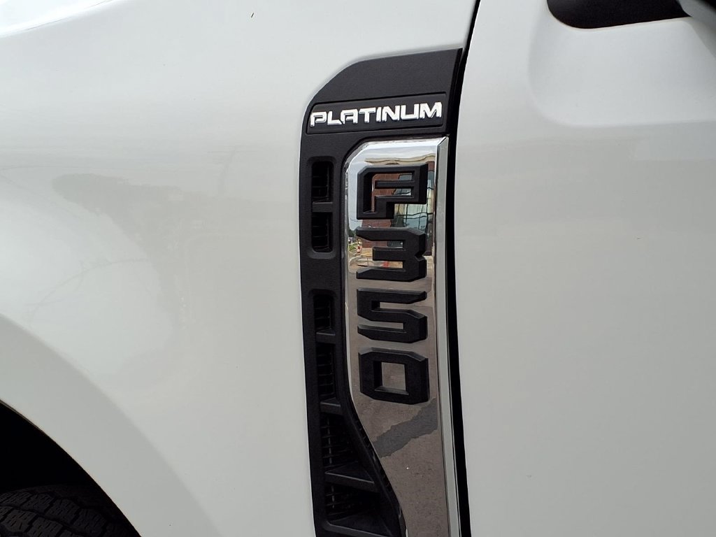 Used 2024 Ford F350 Platinum w/ FX4 Off-Road Package AWD/4WD image 10