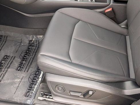 New 2025 Audi Q3 2.0T Premium image 17
