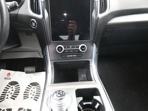 Certified 2022 Ford Edge Titanium image 23