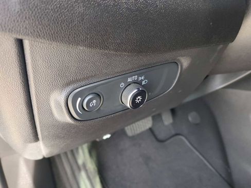 Used 2024 Chevrolet Equinox RS w/ RS Leather Package image 36