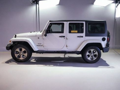 Used 2016 Jeep Wrangler Unlimited Sahara w/ Dual Top Group image 14