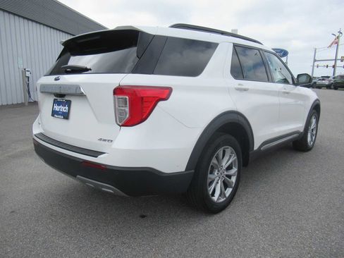 Used 2023 Ford Explorer XLT w/ Equipment Group 202A AWD/4WD image 5
