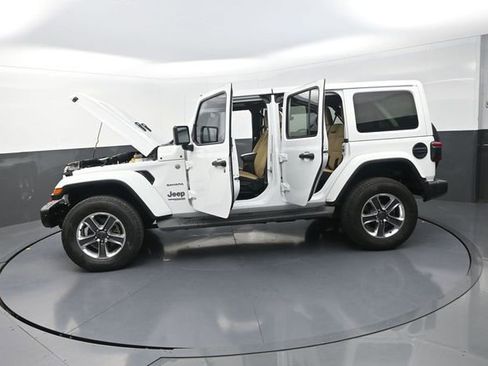 Used 2021 Jeep Wrangler Unlimited Sahara AWD/4WD image 41
