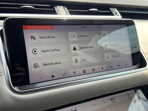 Used 2019 Land Rover Range Rover Velar R-Dynamic SE image 45
