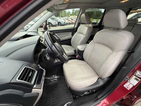 Used 2017 Subaru Forester 2.5i Limited AWD/4WD image 14