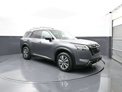Used 2023 Nissan Pathfinder SL w/ Lighting Package (N92)