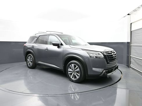 Used 2023 Nissan Pathfinder SL w/ Lighting Package (N92) AWD/4WD image 1