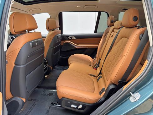 Used 2023 BMW X7 xDrive40i w/ Executive Package AWD/4WD image 49