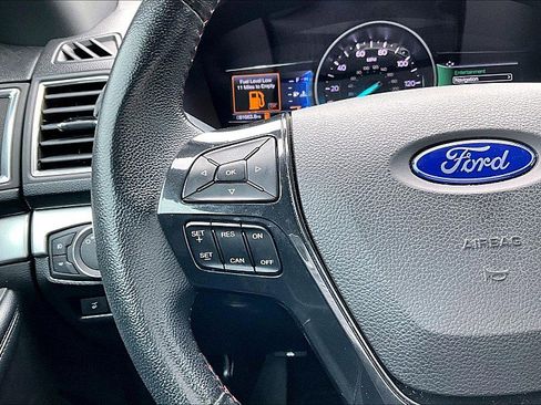 Used 2018 Ford Explorer Sport AWD/4WD image 17