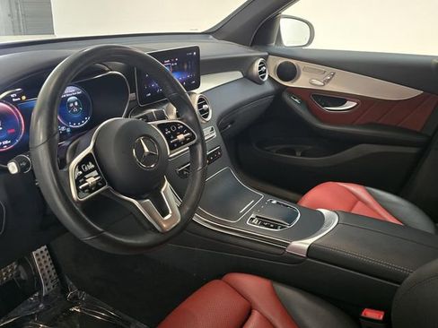 Used 2022 Mercedes-Benz GLC 300 4MATIC w/ AMG Line image 19