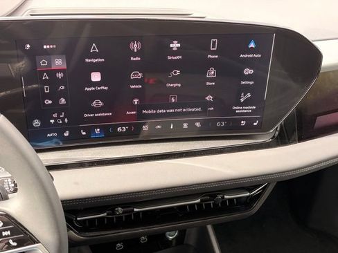 Used 2025 Audi Q6 e-tron Prestige w/ Black Warm Weather Package AWD/4WD image 18