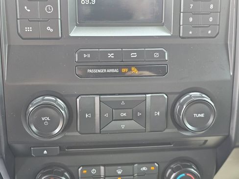 Used 2018 Ford F150 XL w/ Equipment Group 101A Mid AWD/4WD image 27