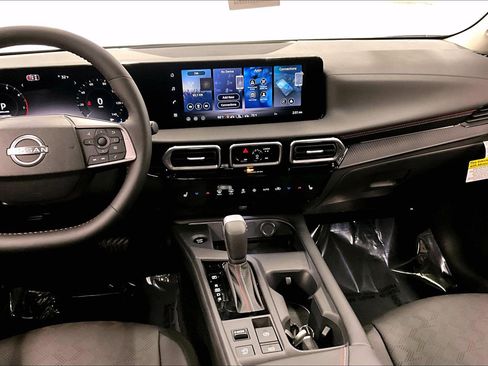 New 2026 Nissan Sentra SR w/ SR Premium Package FWD image 8