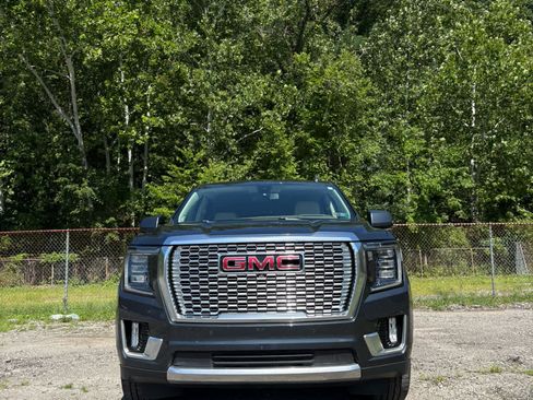 Used 2021 GMC Yukon Denali AWD/4WD image 3