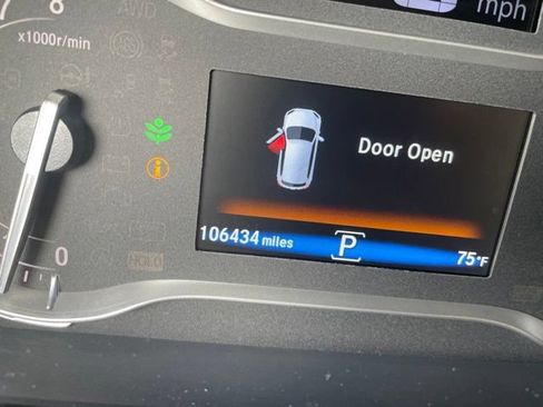 Used 2018 Honda Pilot Elite image 11