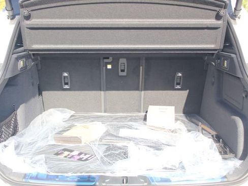 New 2026 Jaguar F-PACE R-Dynamic S image 12