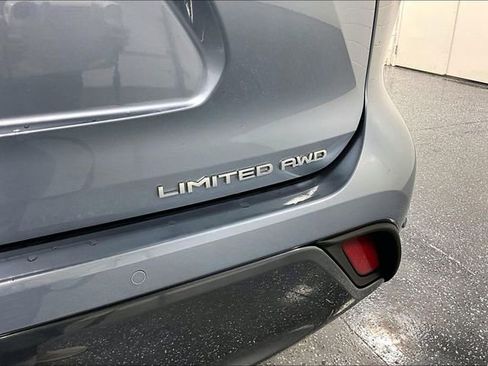 Used 2021 Toyota Highlander Limited AWD/4WD image 24
