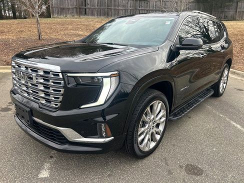 Used 2024 GMC Acadia Denali w/ Super Cruise Package image 3