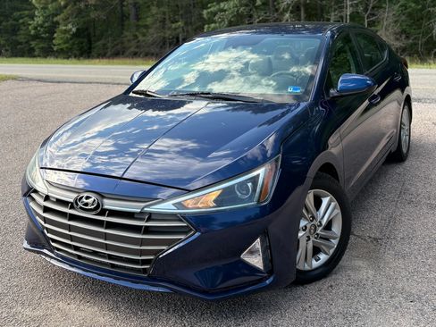 Used 2020 Hyundai Elantra SEL FWD image 2