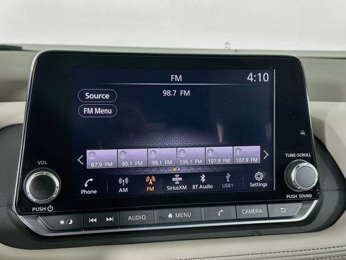 Used 2023 Nissan Rogue SV FWD image 21