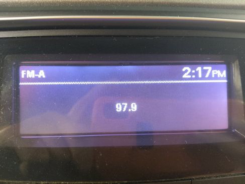 Used 2017 RAM 1500 Express image 25