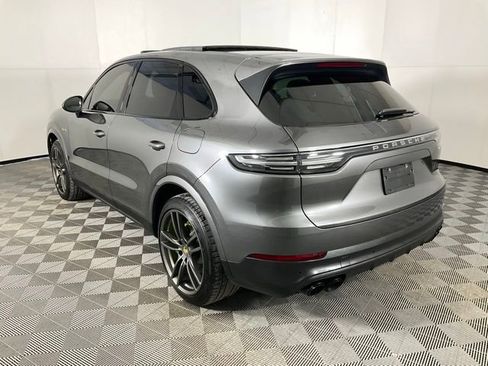 Used 2020 Porsche Cayenne E-Hybrid image 4