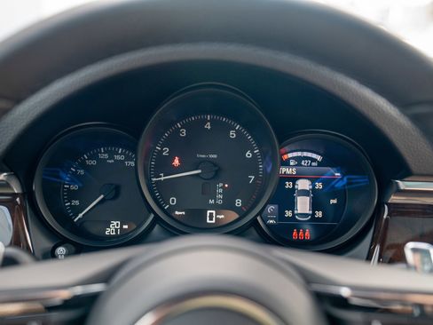 New 2026 Porsche Macan image 15