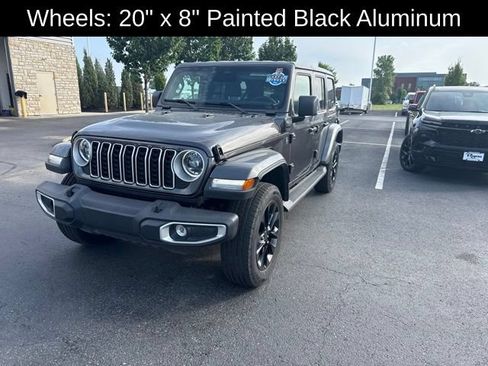 Used 2025 Jeep Wrangler Unlimited Sahara AWD/4WD image 14