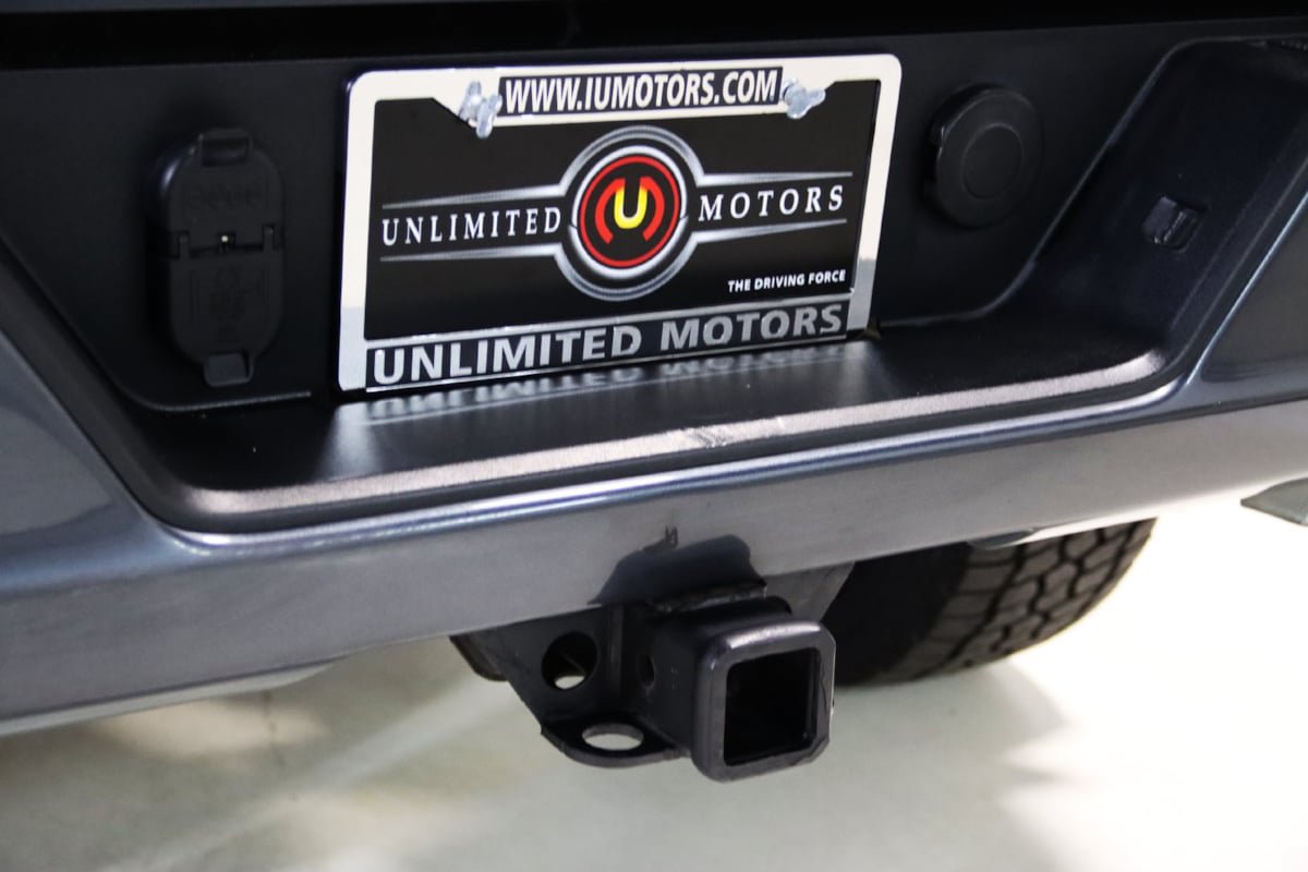 Used 2019 Chevrolet Silverado 1500 RST AWD/4WD image 4