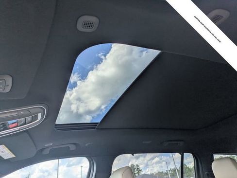 New 2025 Jeep Grand Cherokee L Limited w/ Luxury Tech Group II image 24