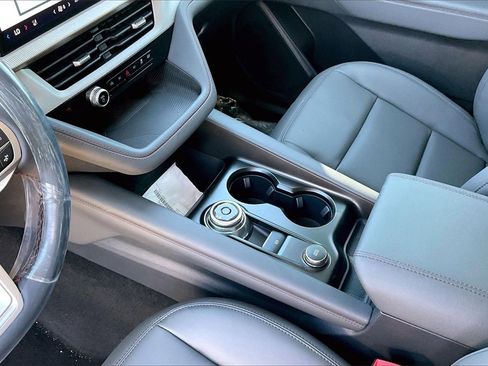 New 2026 Ford Explorer Active w/ Active Comfort Package image 7
