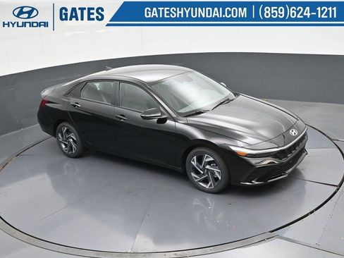 New 2025 Hyundai Elantra Sport image 42