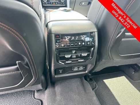 Used 2023 Jeep Grand Cherokee L Summit AWD/4WD image 19
