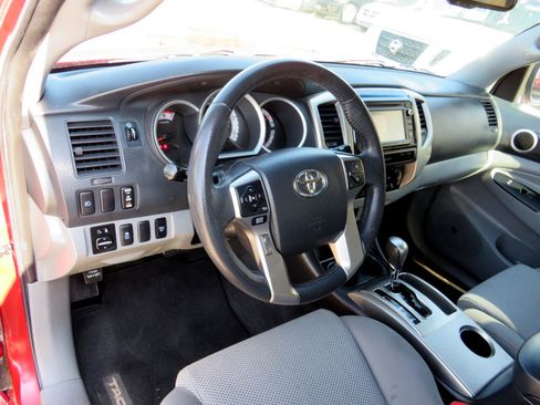 Used 2015 Toyota Tacoma TRD Pro image 10