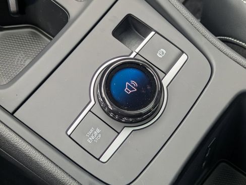 New 2026 Volkswagen Tiguan SE image 15