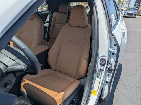 New 2026 Lexus UX 300h FWD image 11