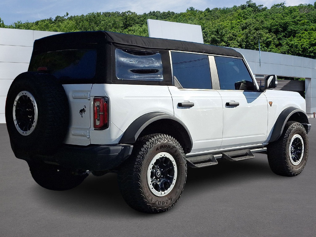 Used 2023 Ford Bronco Badlands w/ Sasquatch Package AWD/4WD image 6
