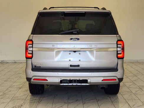 Used 2024 Ford Expedition Limited AWD/4WD image 6