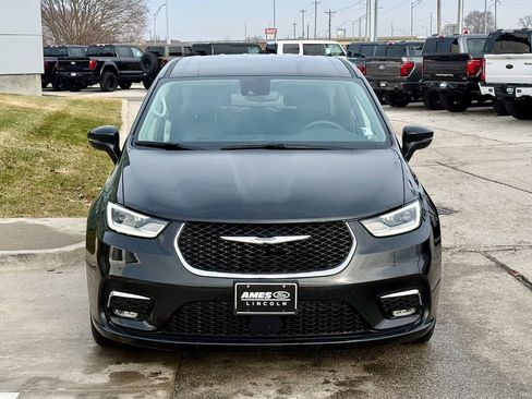 Used 2024 Chrysler Pacifica Select image 7